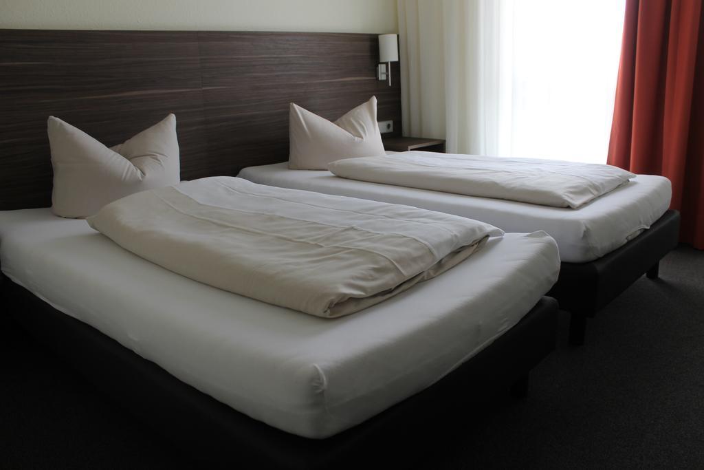Hotel Weissach Am Neuenbuehl חדר תמונה