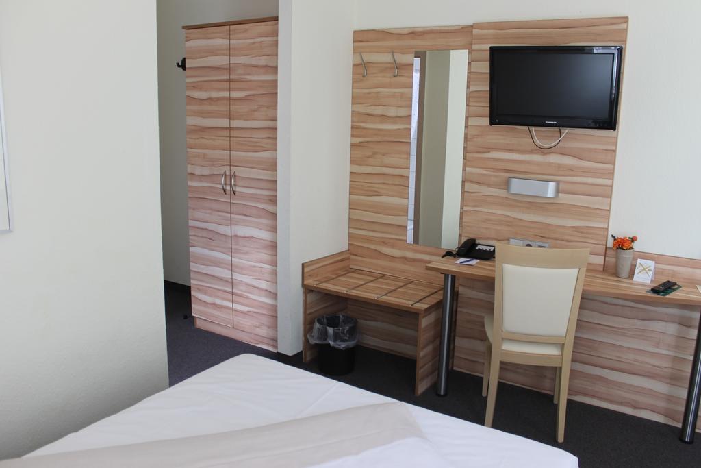Hotel Weissach Am Neuenbuehl חדר תמונה