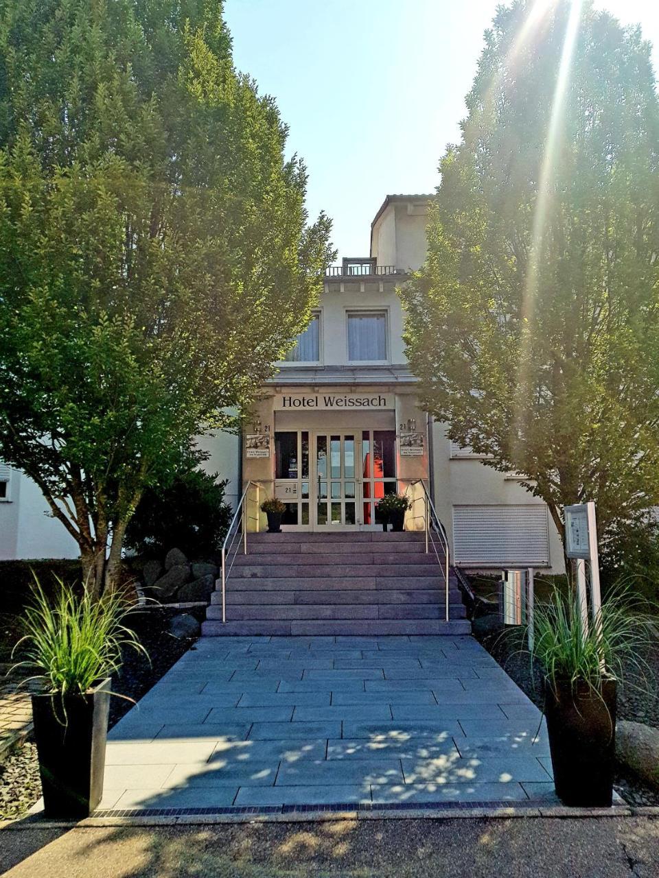 Hotel Weissach Am Neuenbuehl מראה חיצוני תמונה
